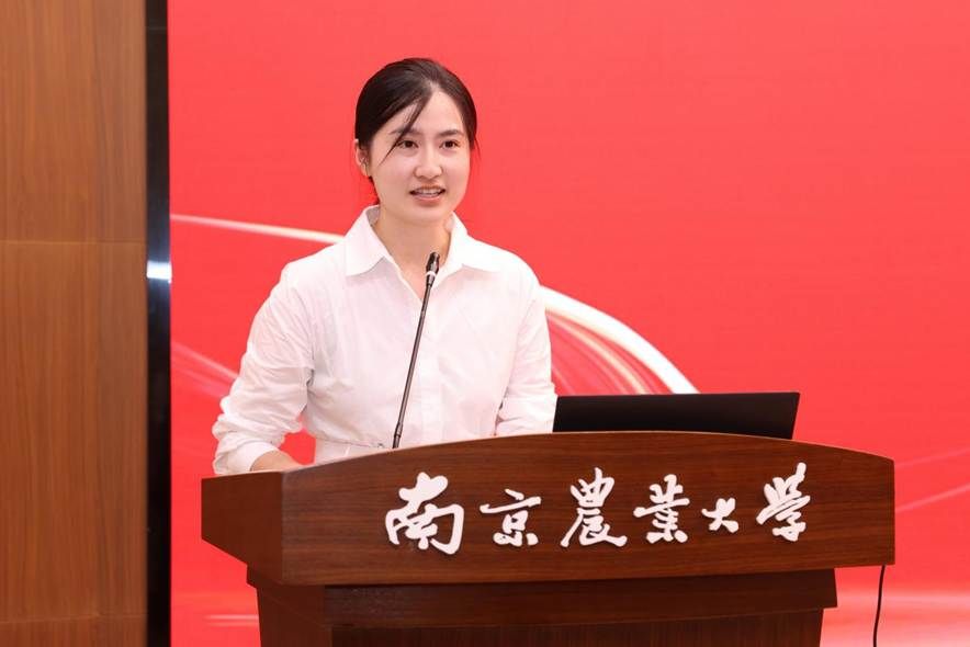 11校关工委试点总结大会 孙笑逸